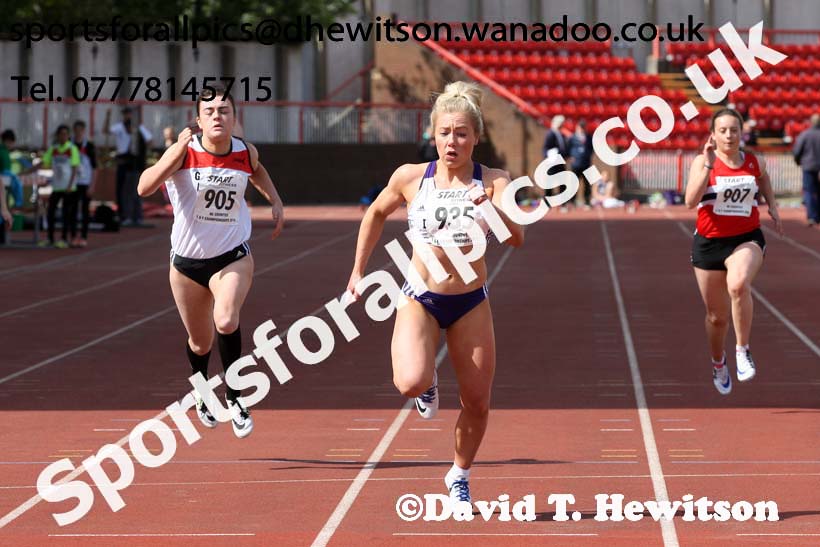 Senior womens 100 metres, North Eastern Track and Field Champs, Gateshead Stadium. Photo: David T. Hewitson/Sports for All Pics